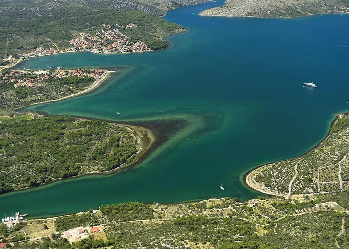 The Nook בית נופש *